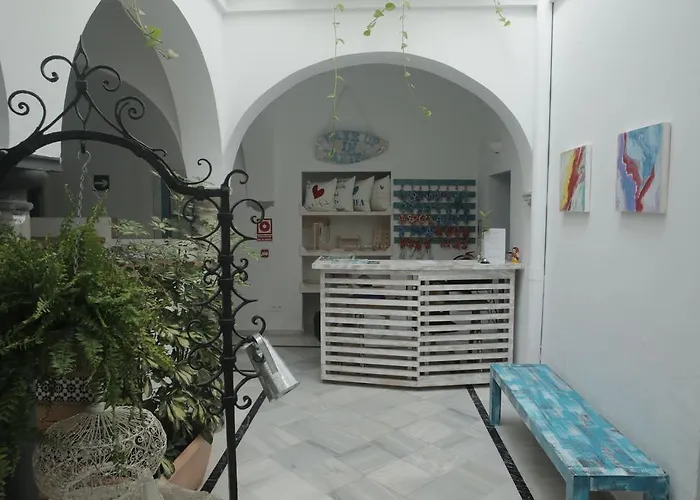 Wake Up In Tarifa Hostel & Restaurant Lounge