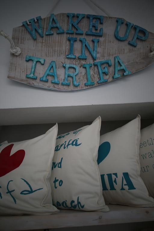 Wake Up In & Restaurant Lounge Hostel *
